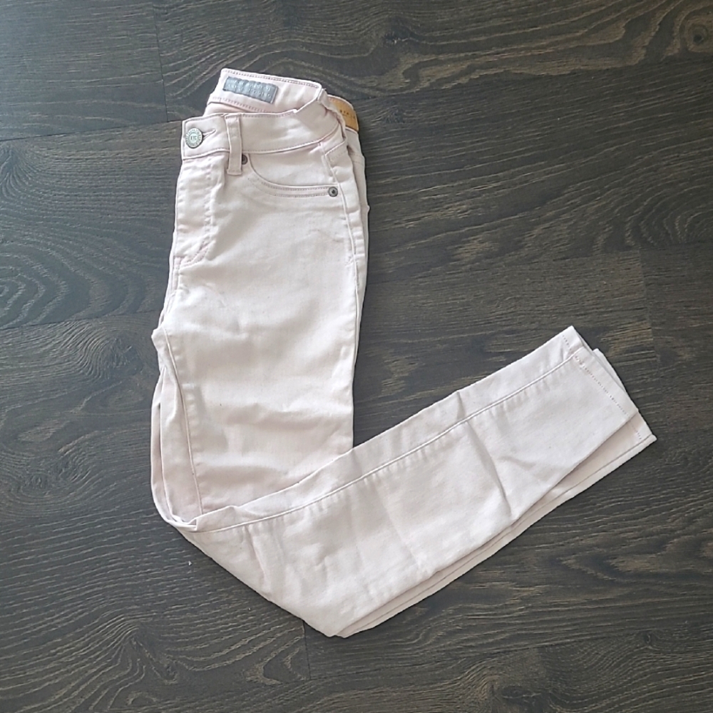 🎀Women's Pale Pink Jeans / Jeggings